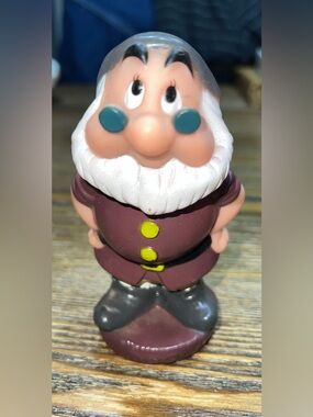 Vintage Disney's Snow White & The Seven Dwarfs "DOC" Vinyl - Excellent Cond